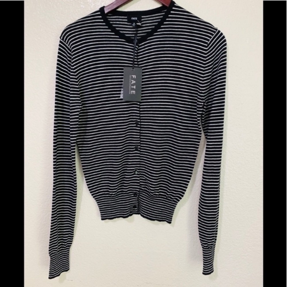 🌸 Fate Black White Striped Button Down Cardigan - Picture 4 of 5